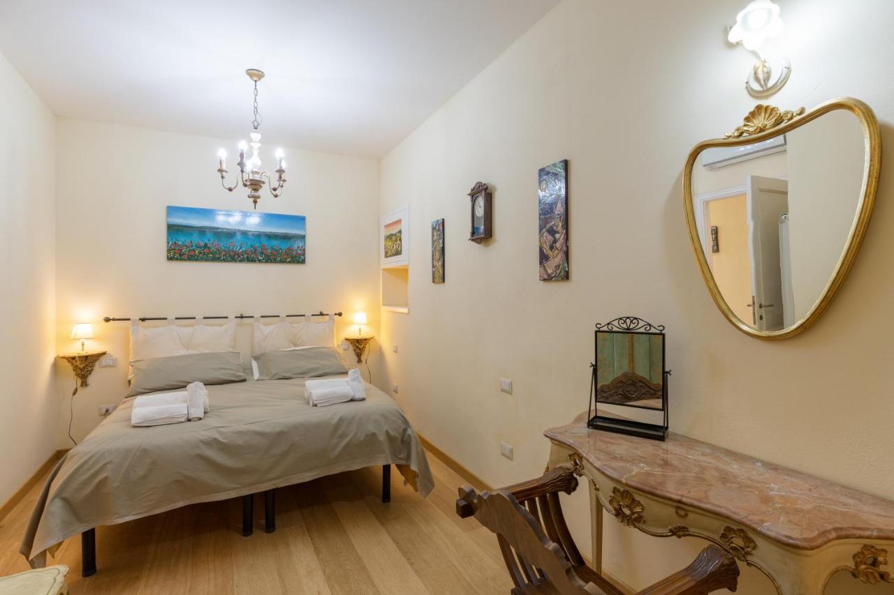 Pinocchio' S House In The Center Of Florence Ngoại thất bức ảnh